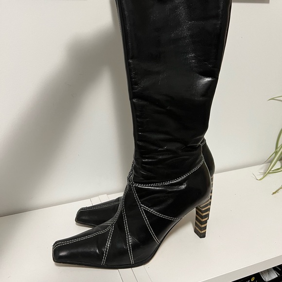 Claudia Ciuti black boots